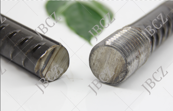 The comparison picture between the thread after upset forging and parent rebar